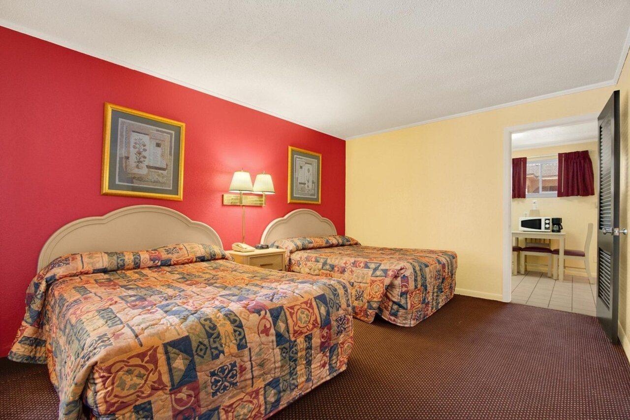 Royal Palace Inn And Suites Myrtle Beach Ocean Blvd Exterior foto